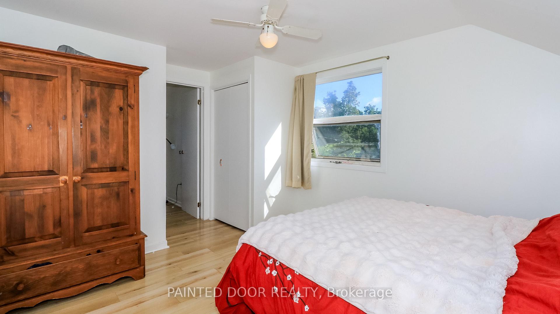 Photo 11 of 331 Linwood Avenue, Orillia — HOMEH