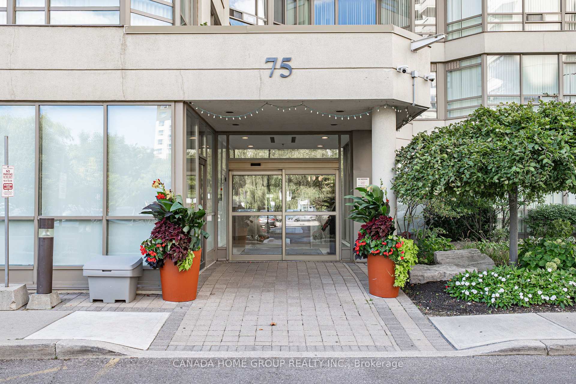 Photo 2 of Unit 1608, 75 King Street E, Mississauga, Cooksville — HOMEH