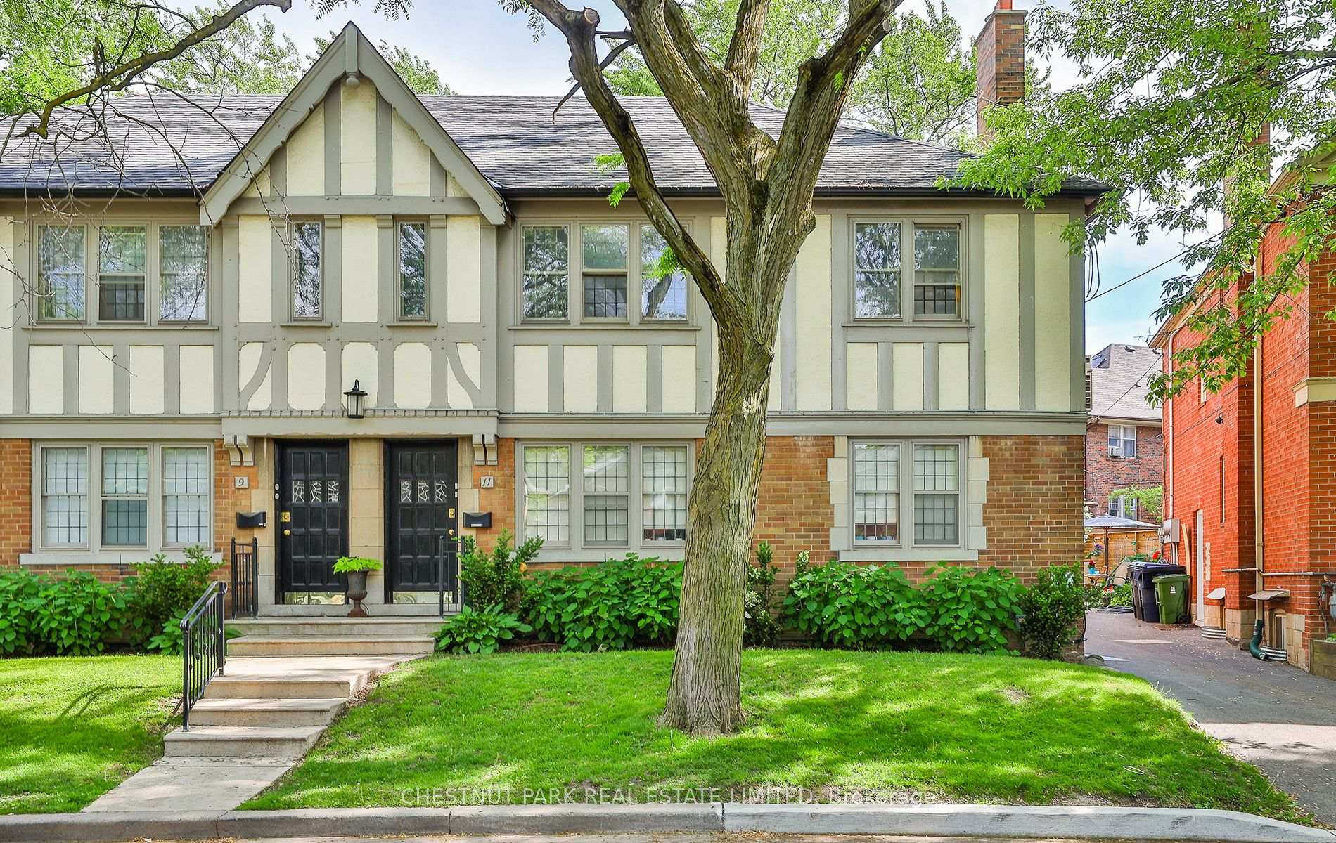 Photo 1 of Unit Upper, 11 Oriole Crescent, Toronto, Yonge-St. Clair — HOMEH