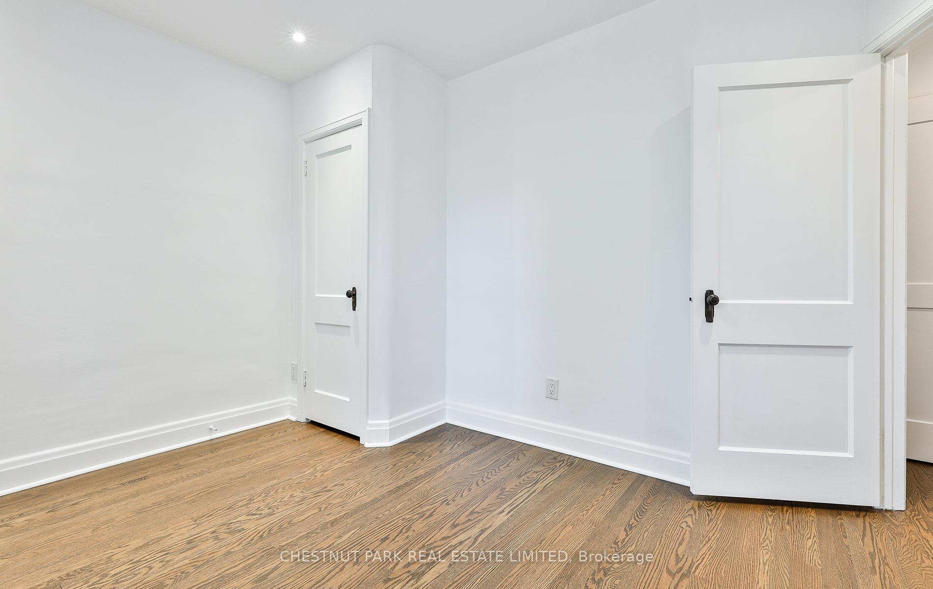 Photo 20 of Unit Upper, 11 Oriole Crescent, Toronto, Yonge-St. Clair — HOMEH