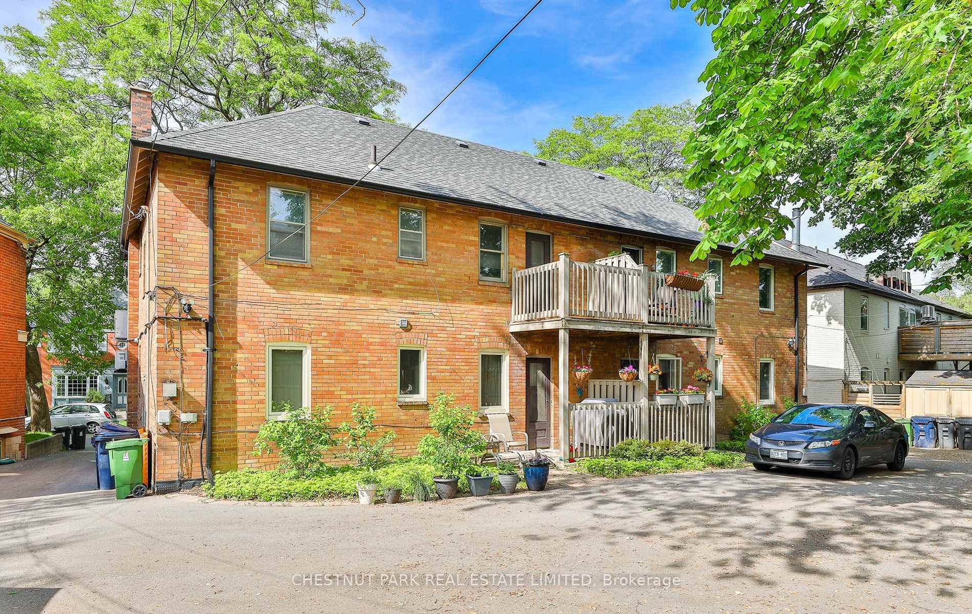 Photo 22 of Unit Upper, 11 Oriole Crescent, Toronto, Yonge-St. Clair — HOMEH