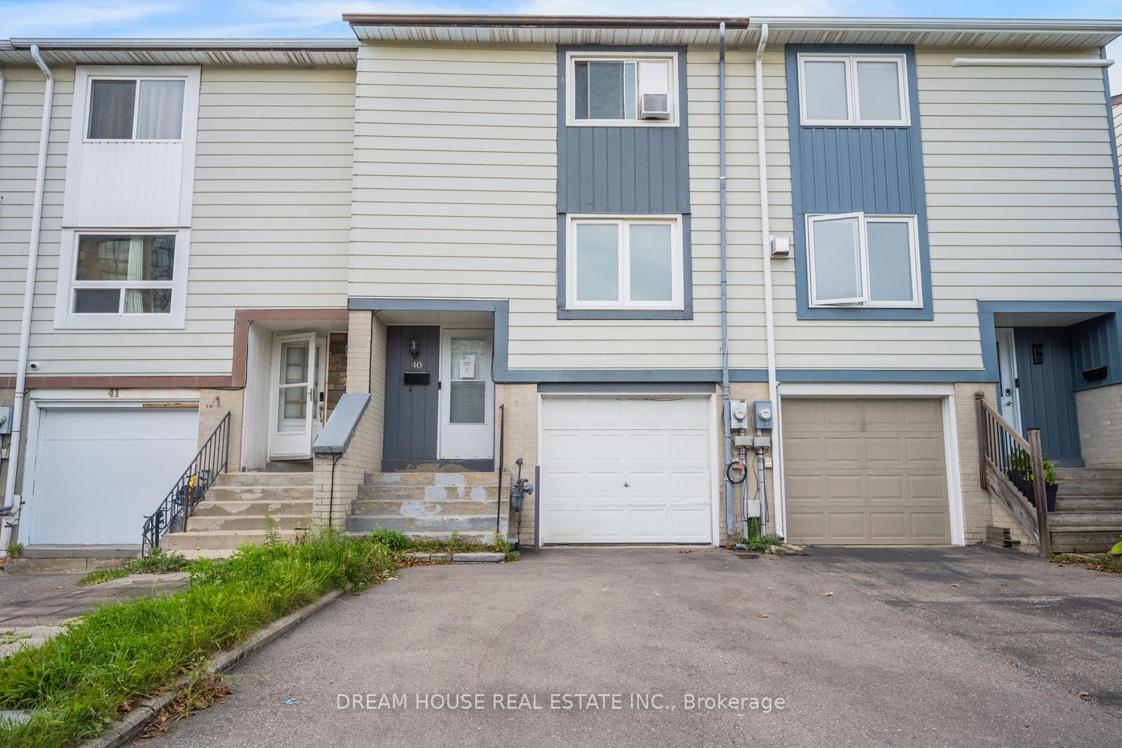 Photo of 40 Hoskins Square