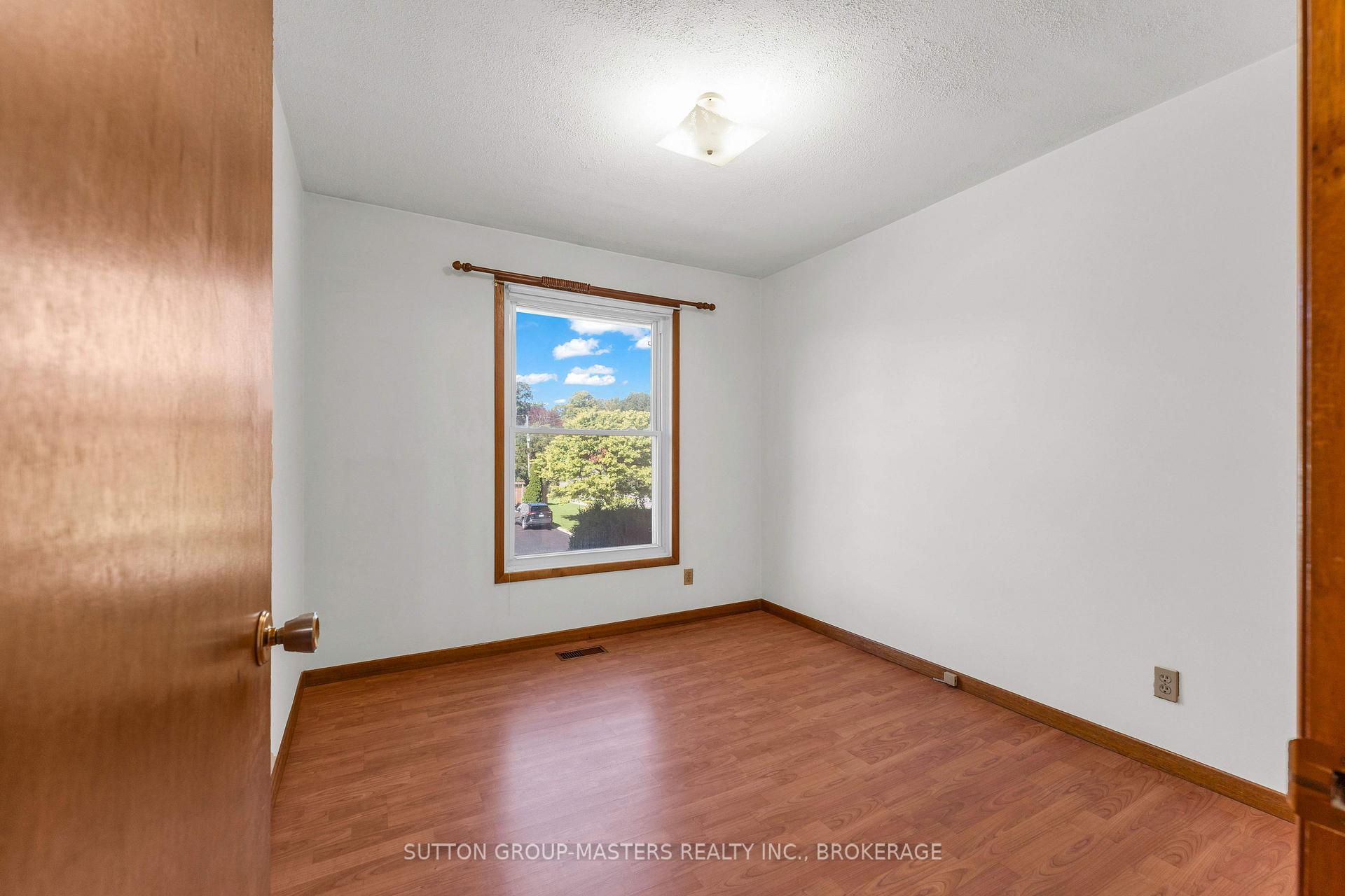 Photo 25 of 752 High Gate Park Drive, Kingston, South of Taylor-Kidd Blvd — HOMEH