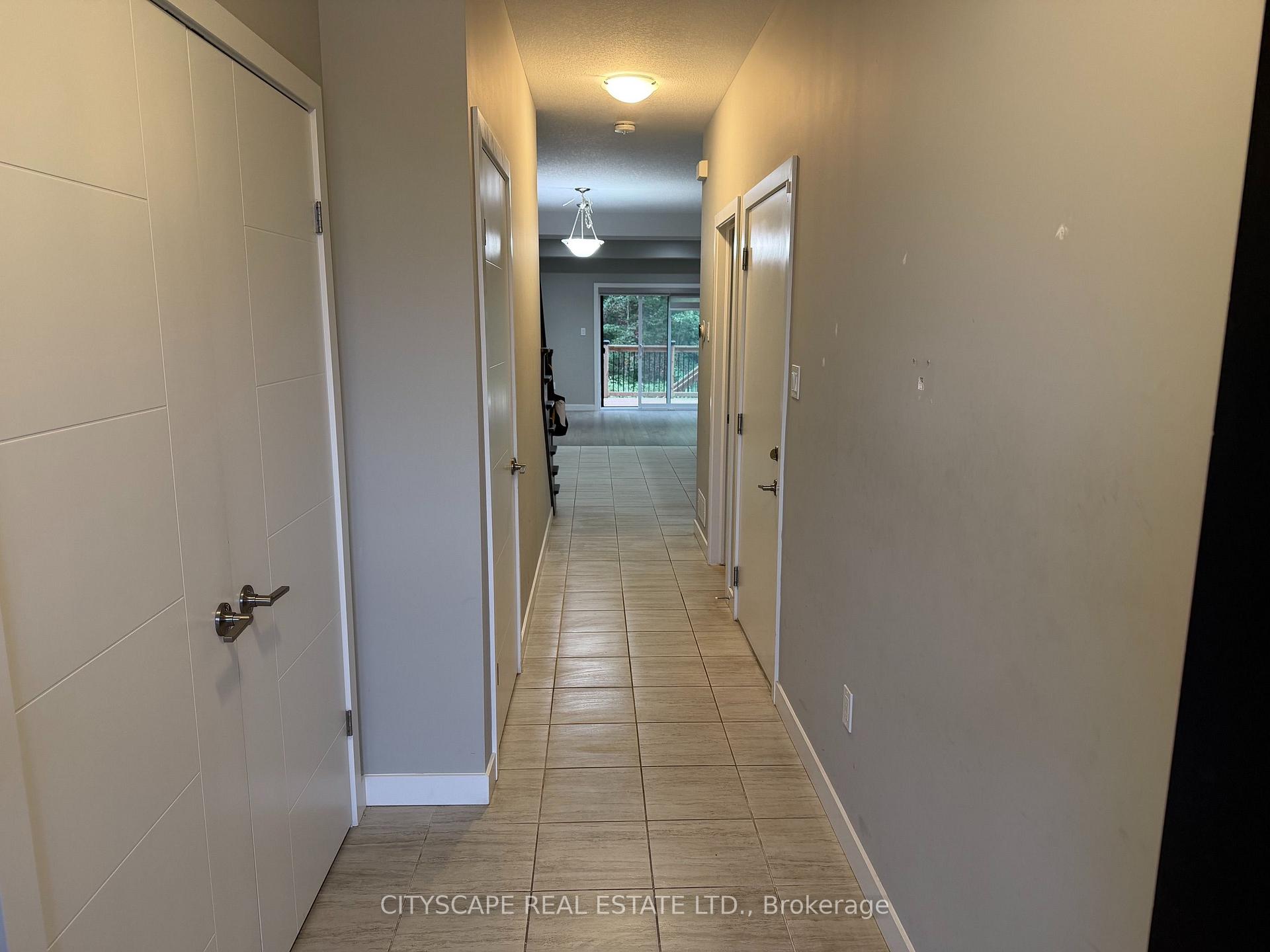 Photo 4 of 908 Robert Ferrie Drive, Kitchener, Doon South — HOMEH