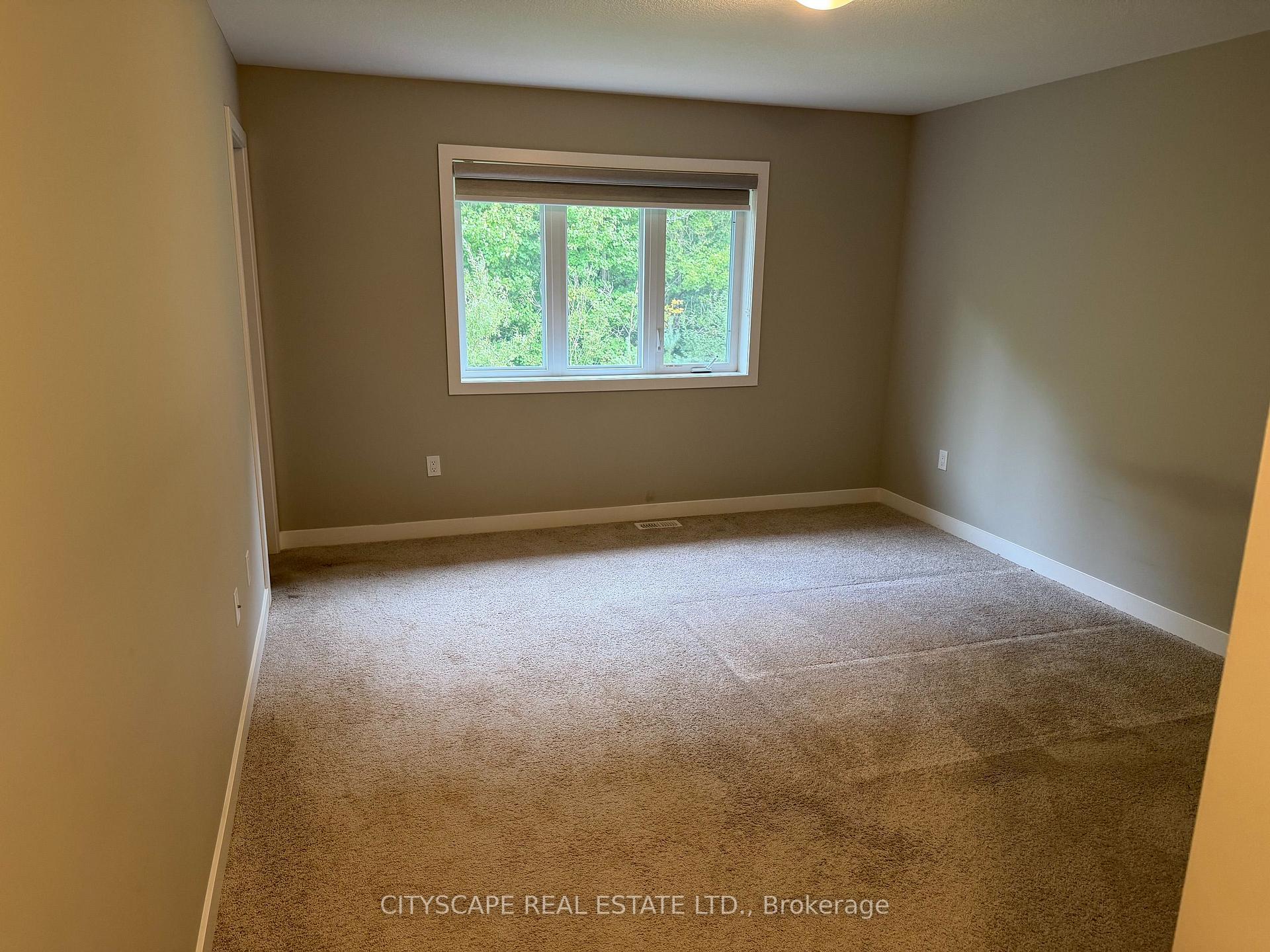 Photo 25 of 908 Robert Ferrie Drive, Kitchener, Doon South — HOMEH