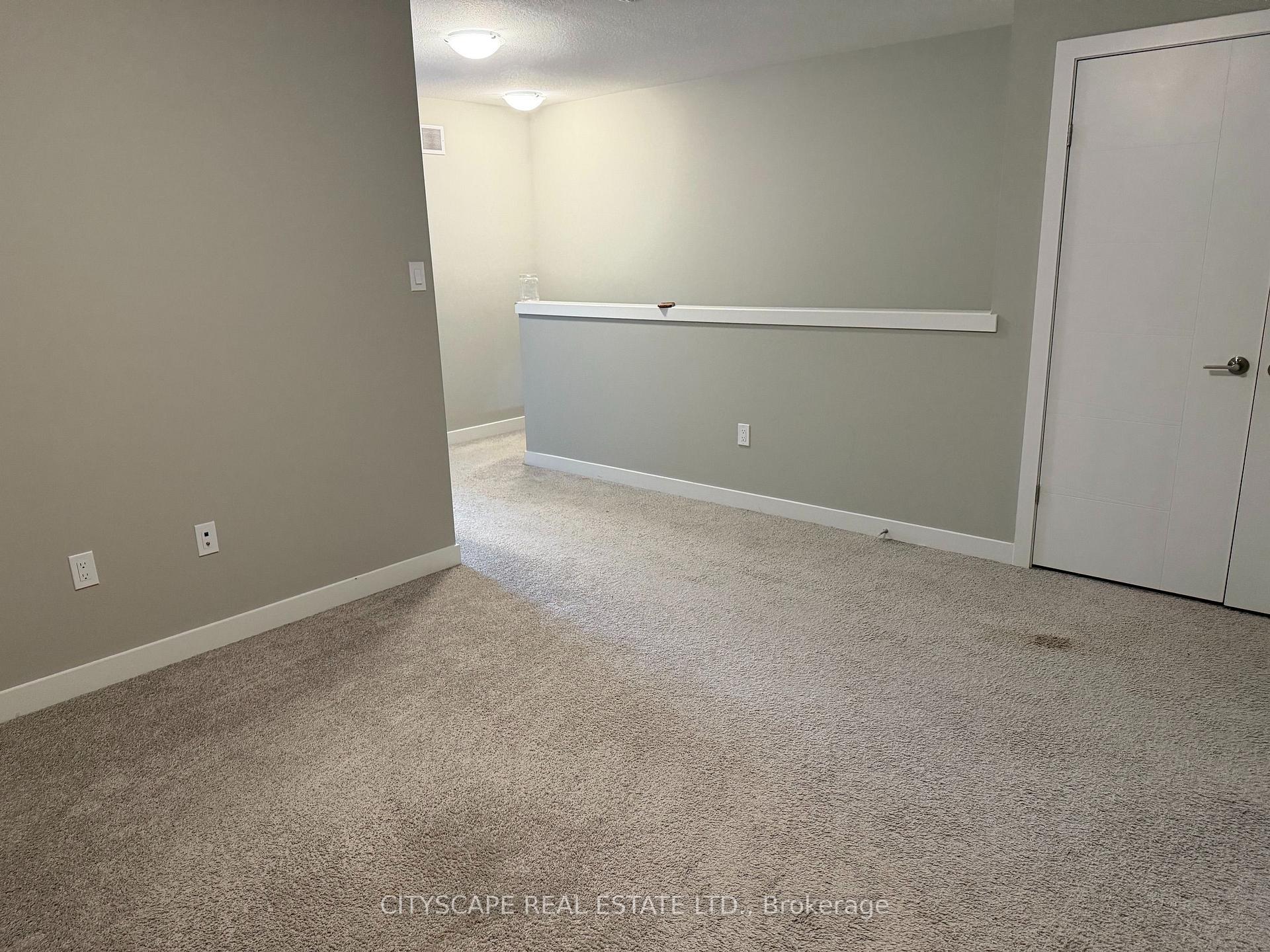 Photo 49 of 908 Robert Ferrie Drive, Kitchener, Doon South — HOMEH