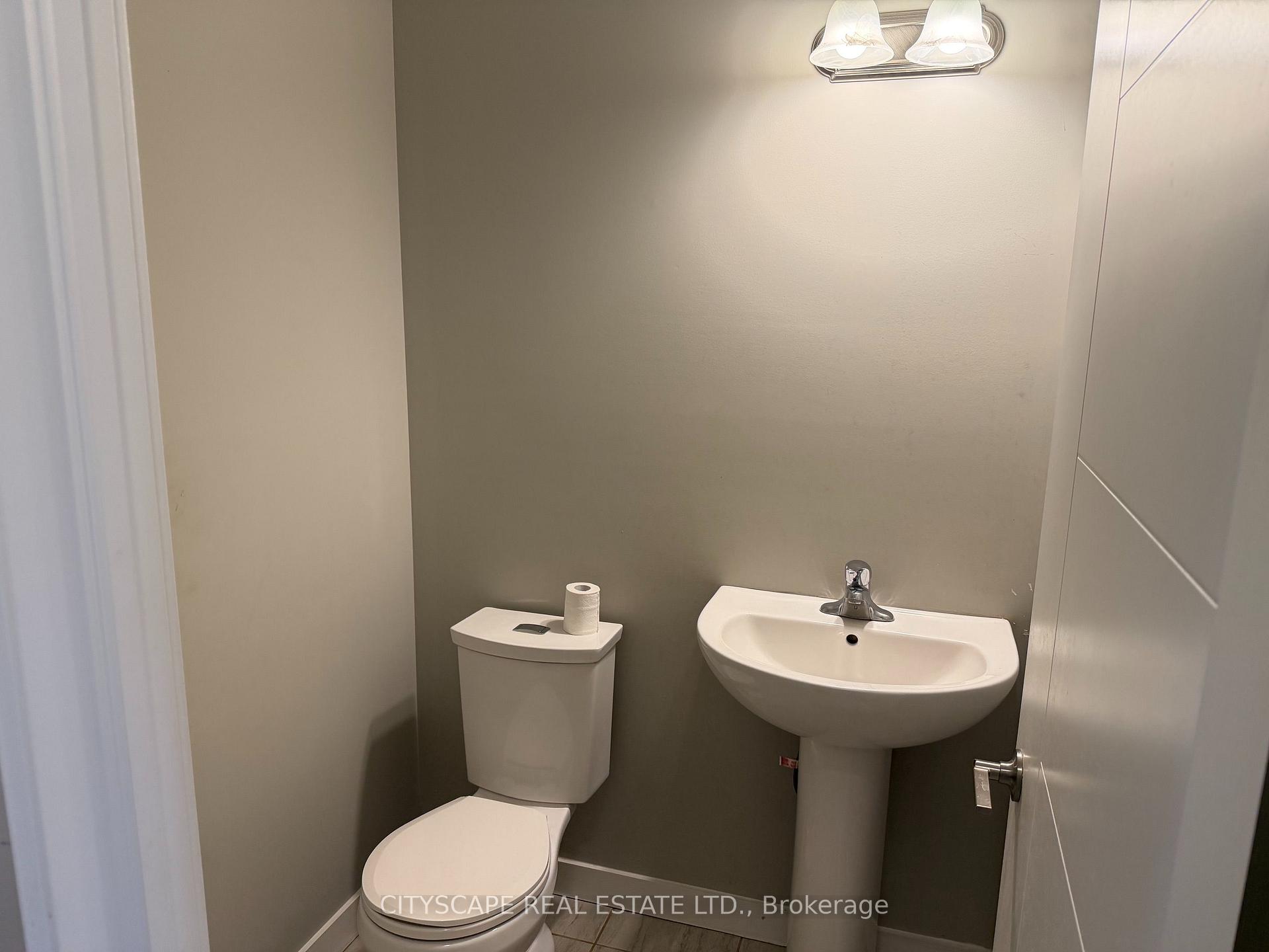 Photo 52 of 908 Robert Ferrie Drive, Kitchener, Doon South — HOMEH