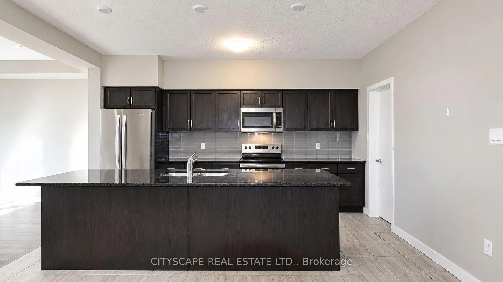 Photo 12 of 908 Robert Ferrie Drive, Kitchener, Doon South — HOMEH