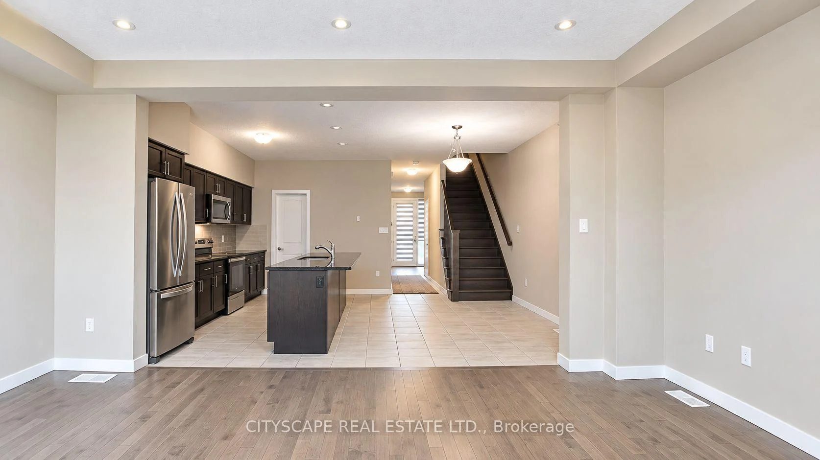 Photo 18 of 908 Robert Ferrie Drive, Kitchener, Doon South — HOMEH