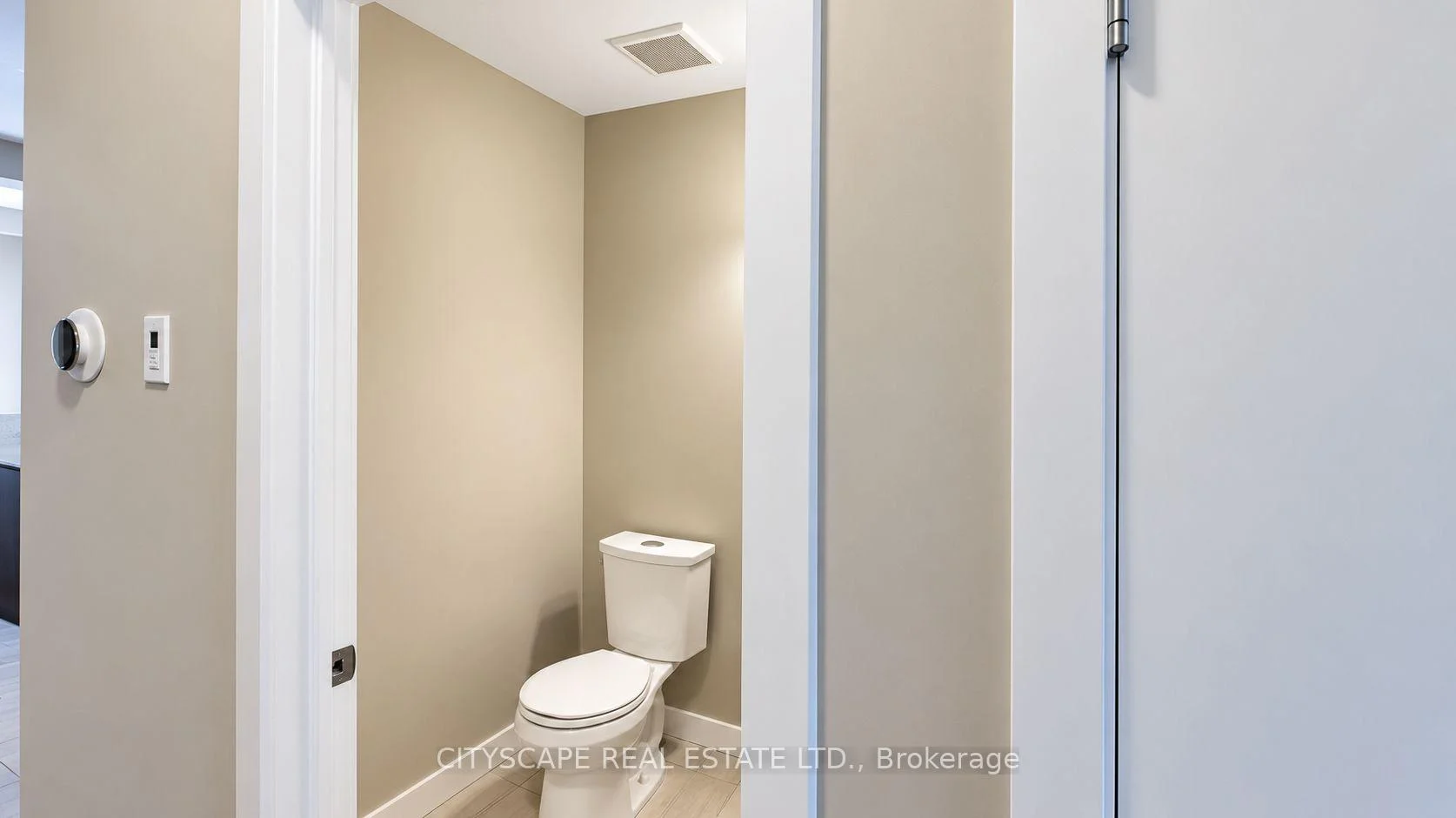 Photo 27 of 908 Robert Ferrie Drive, Kitchener, Doon South — HOMEH