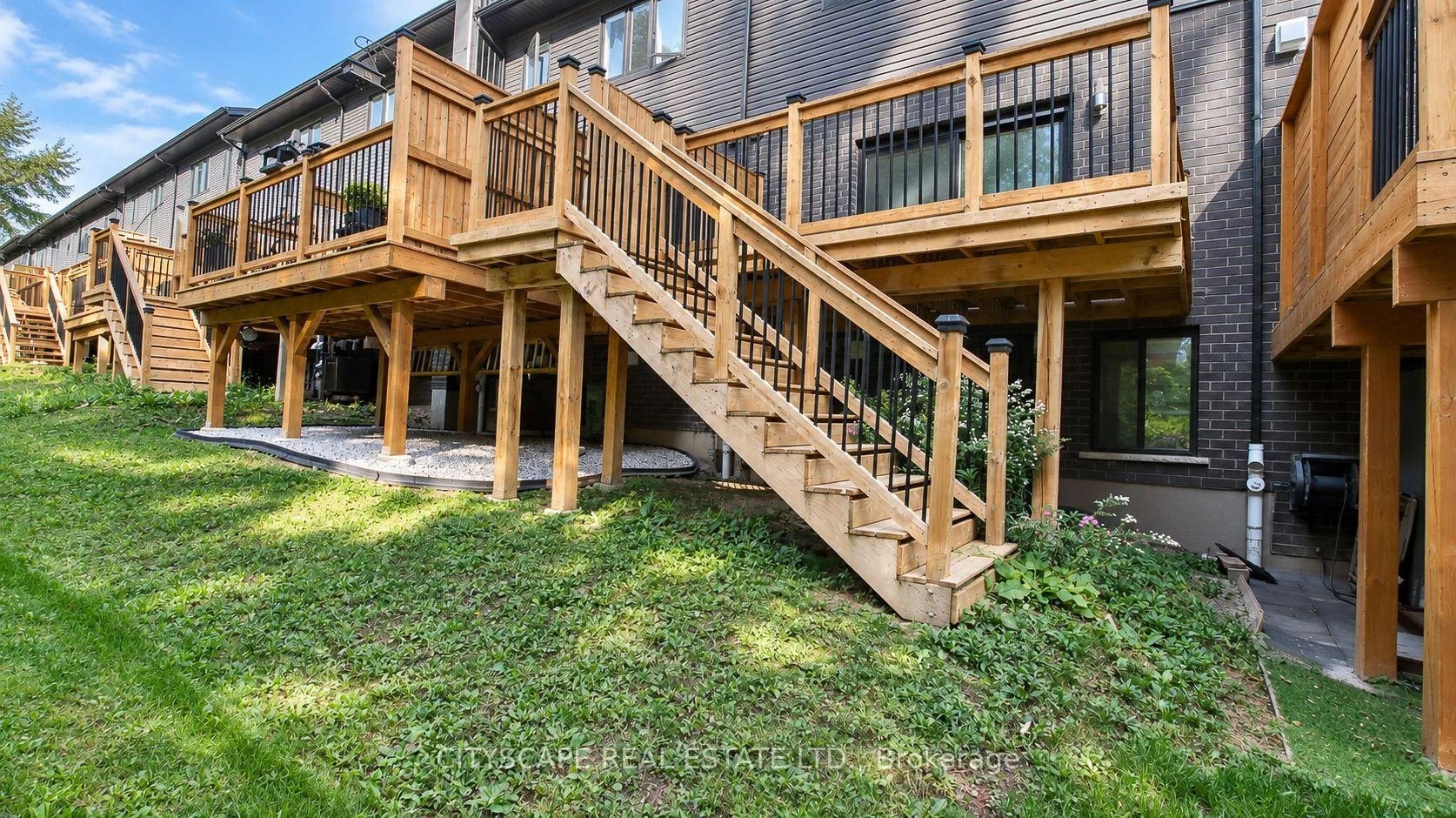 Photo 42 of 908 Robert Ferrie Drive, Kitchener, Doon South — HOMEH