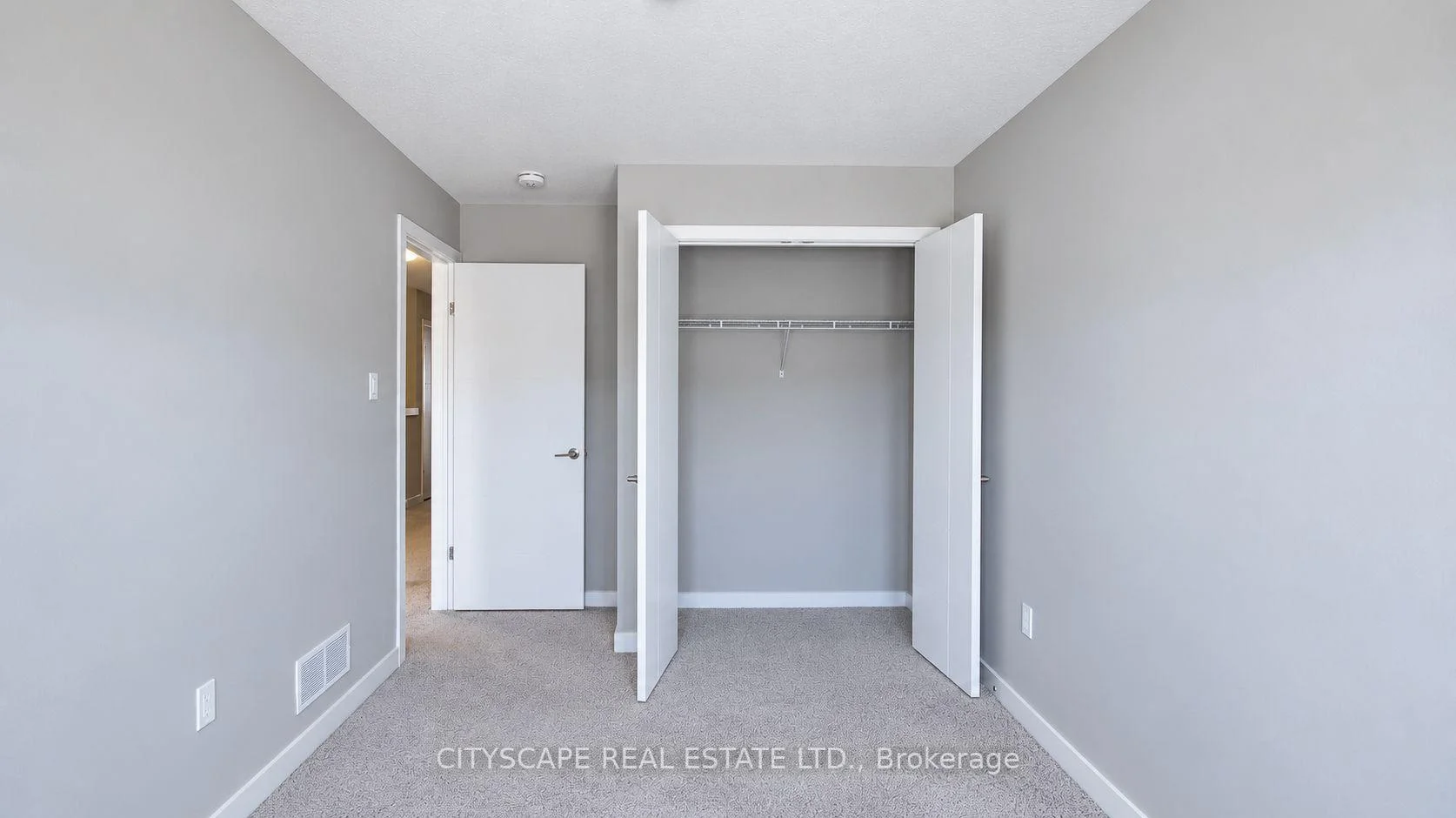 Photo 57 of 908 Robert Ferrie Drive, Kitchener, Doon South — HOMEH