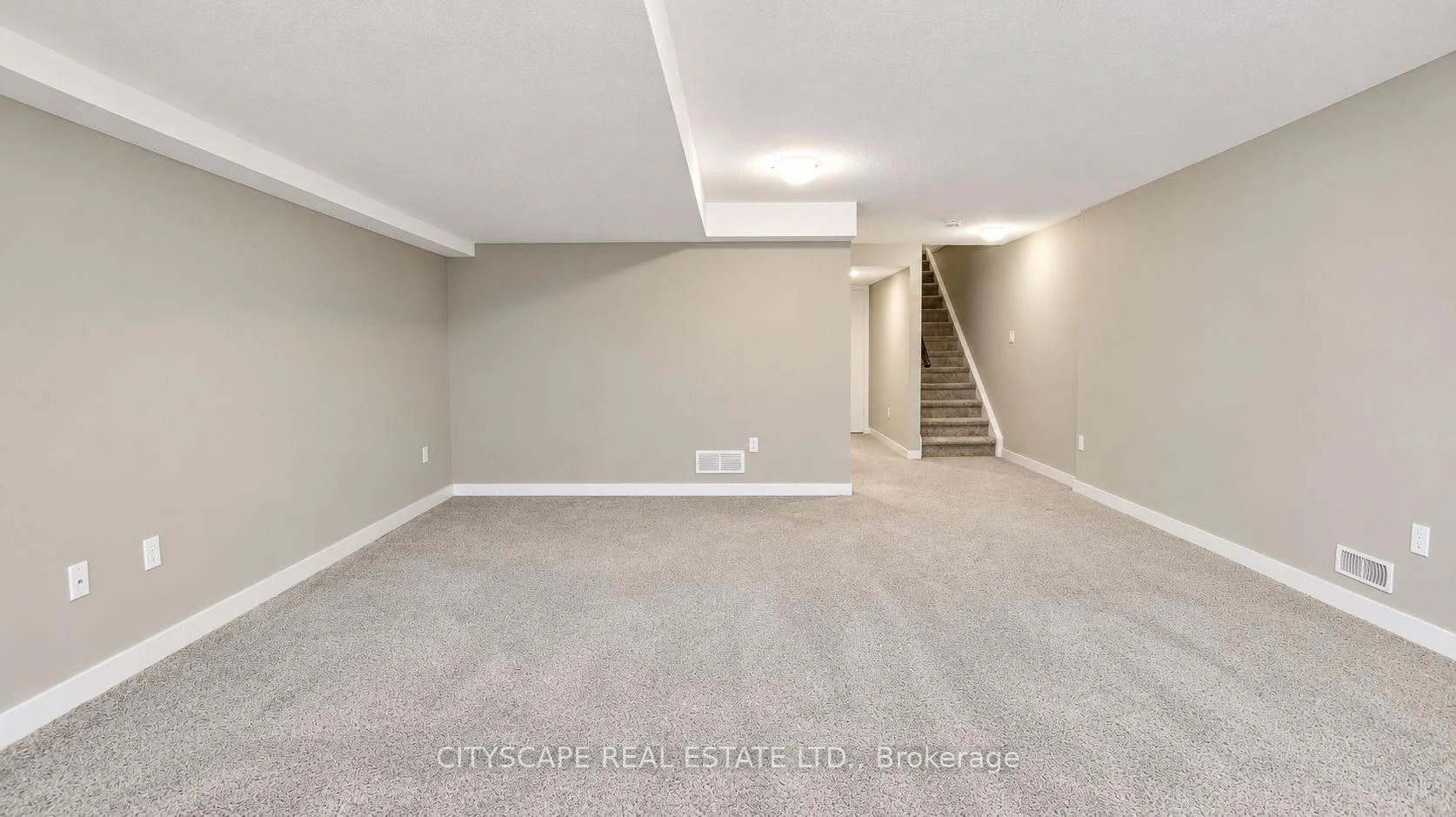 Photo 79 of 908 Robert Ferrie Drive, Kitchener, Doon South — HOMEH