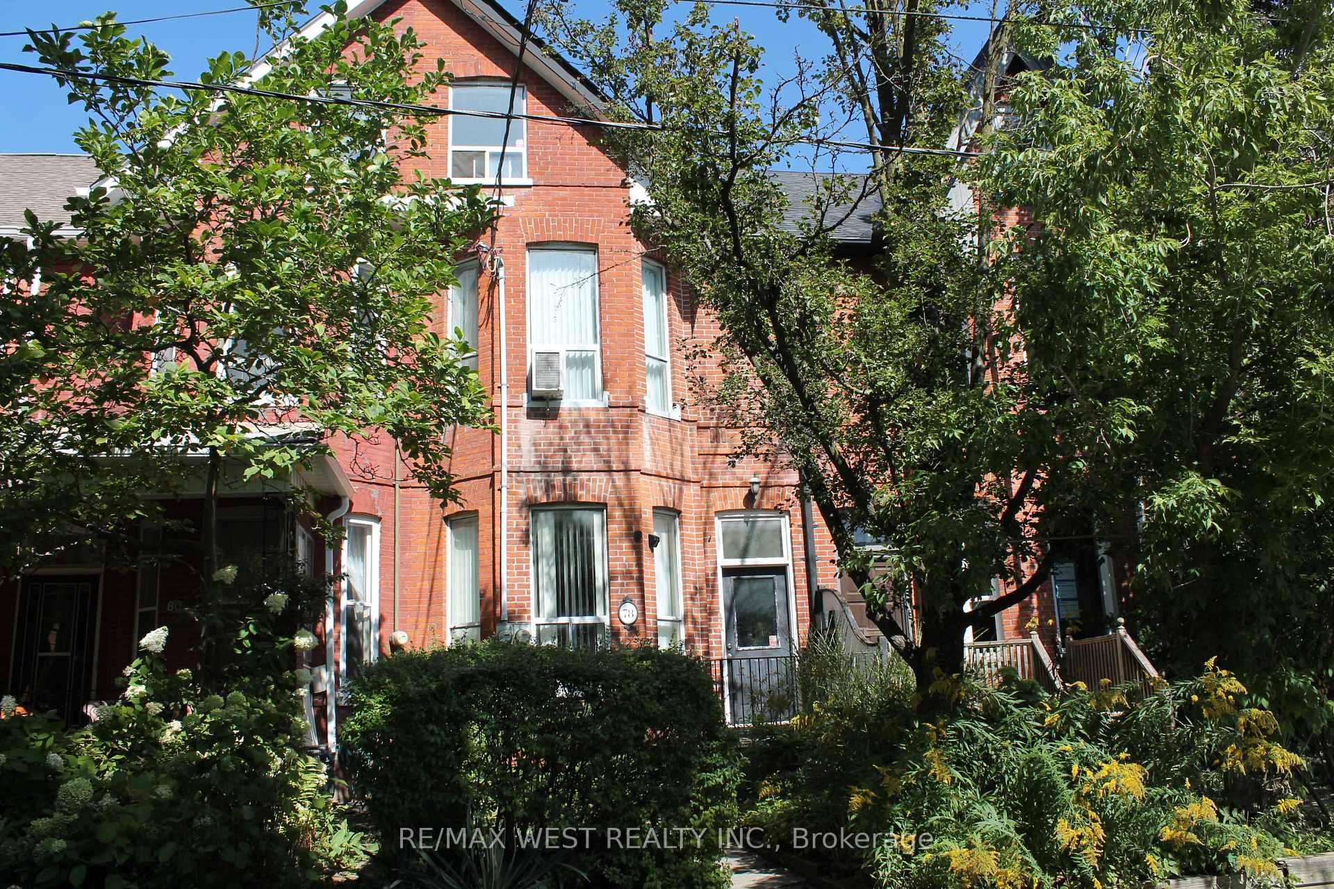 Photo 2 of Unit 3rd Floor, 78 Wright Avenue, Toronto, Roncesvalles — HOMEH