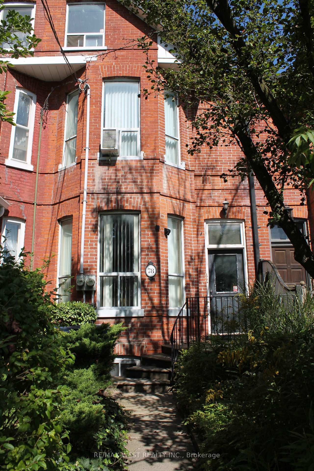 Photo 4 of Unit 3rd Floor, 78 Wright Avenue, Toronto, Roncesvalles — HOMEH