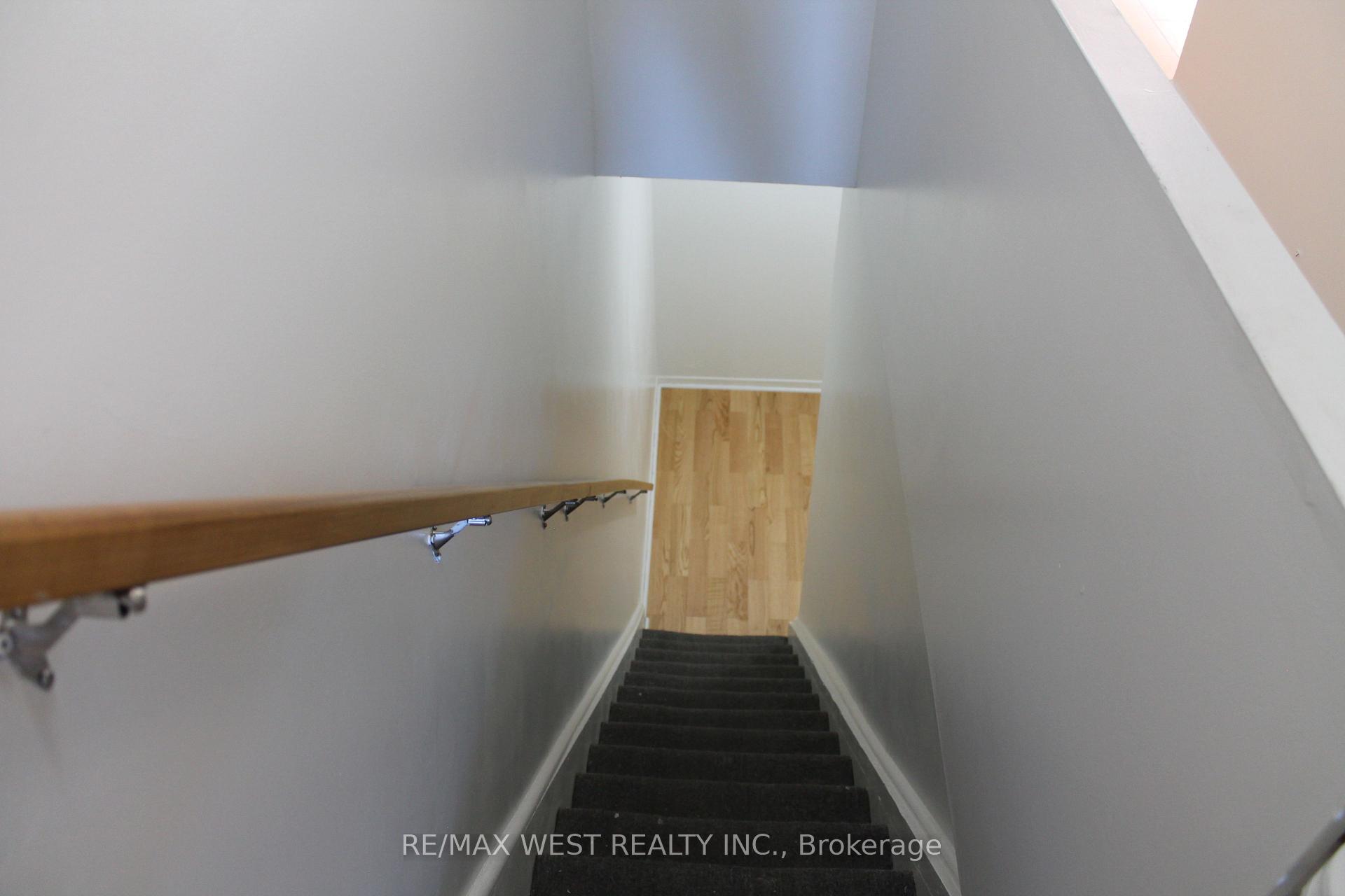 Photo 17 of Unit 3rd Floor, 78 Wright Avenue, Toronto, Roncesvalles — HOMEH