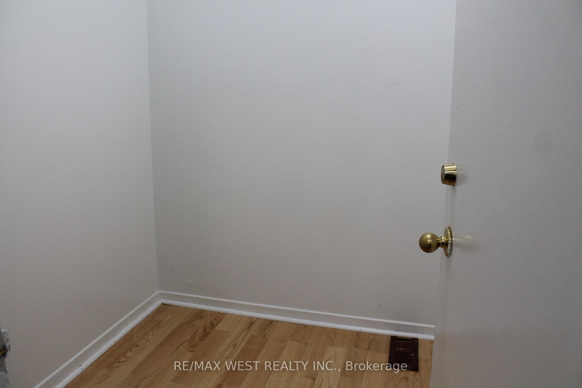 Photo 19 of Unit 3rd Floor, 78 Wright Avenue, Toronto, Roncesvalles — HOMEH