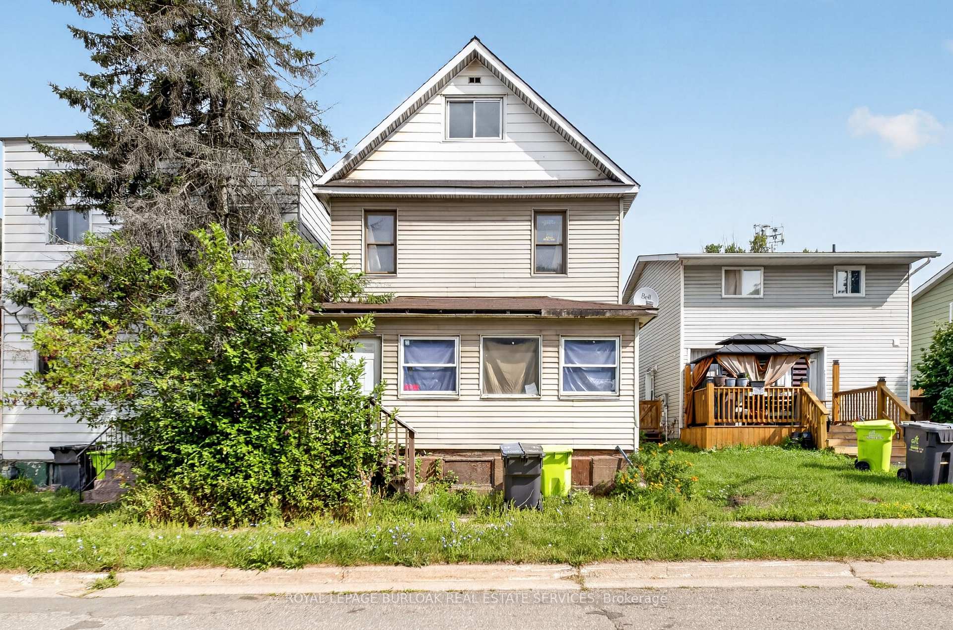 Photo of 678 Albert Street W