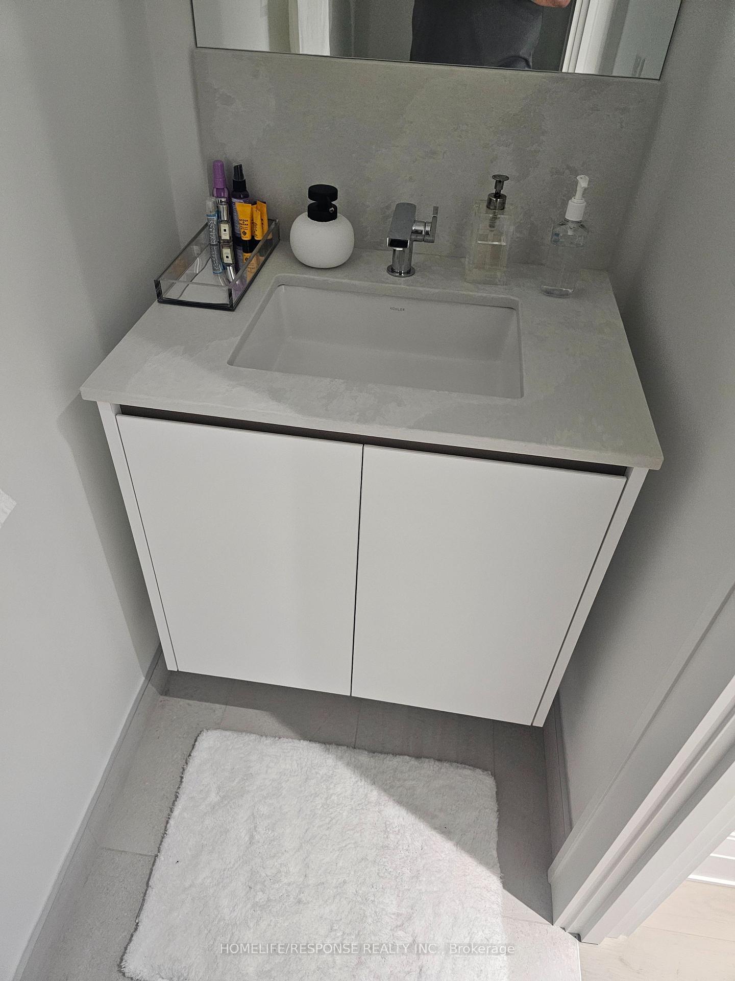 Photo 12 of Unit 703, 2 Forest Hill Road, Toronto, Casa Loma — HOMEH