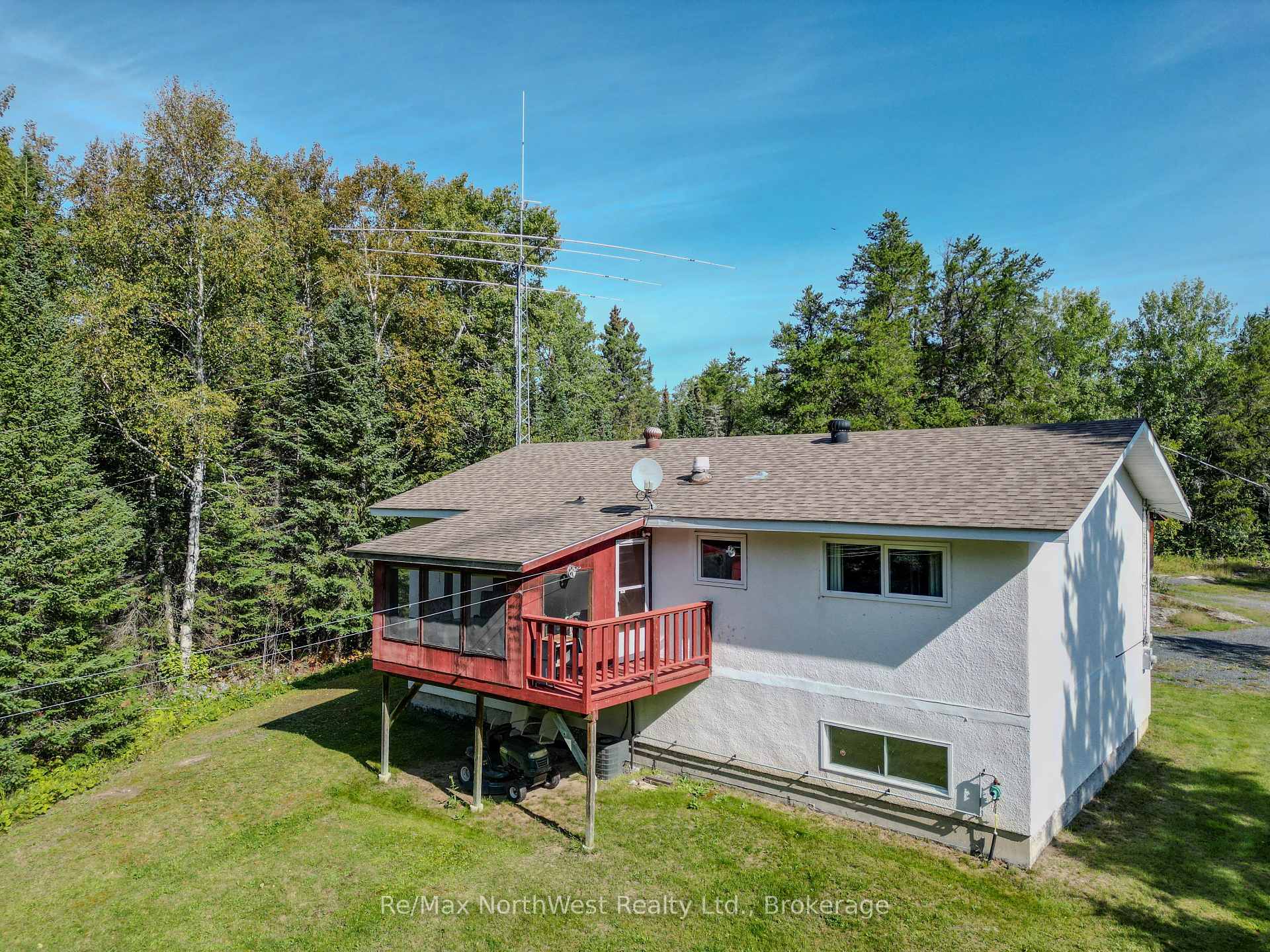 Photo 4 of 693 Carlton Road, Kenora, Redditt Road West — HOMEH