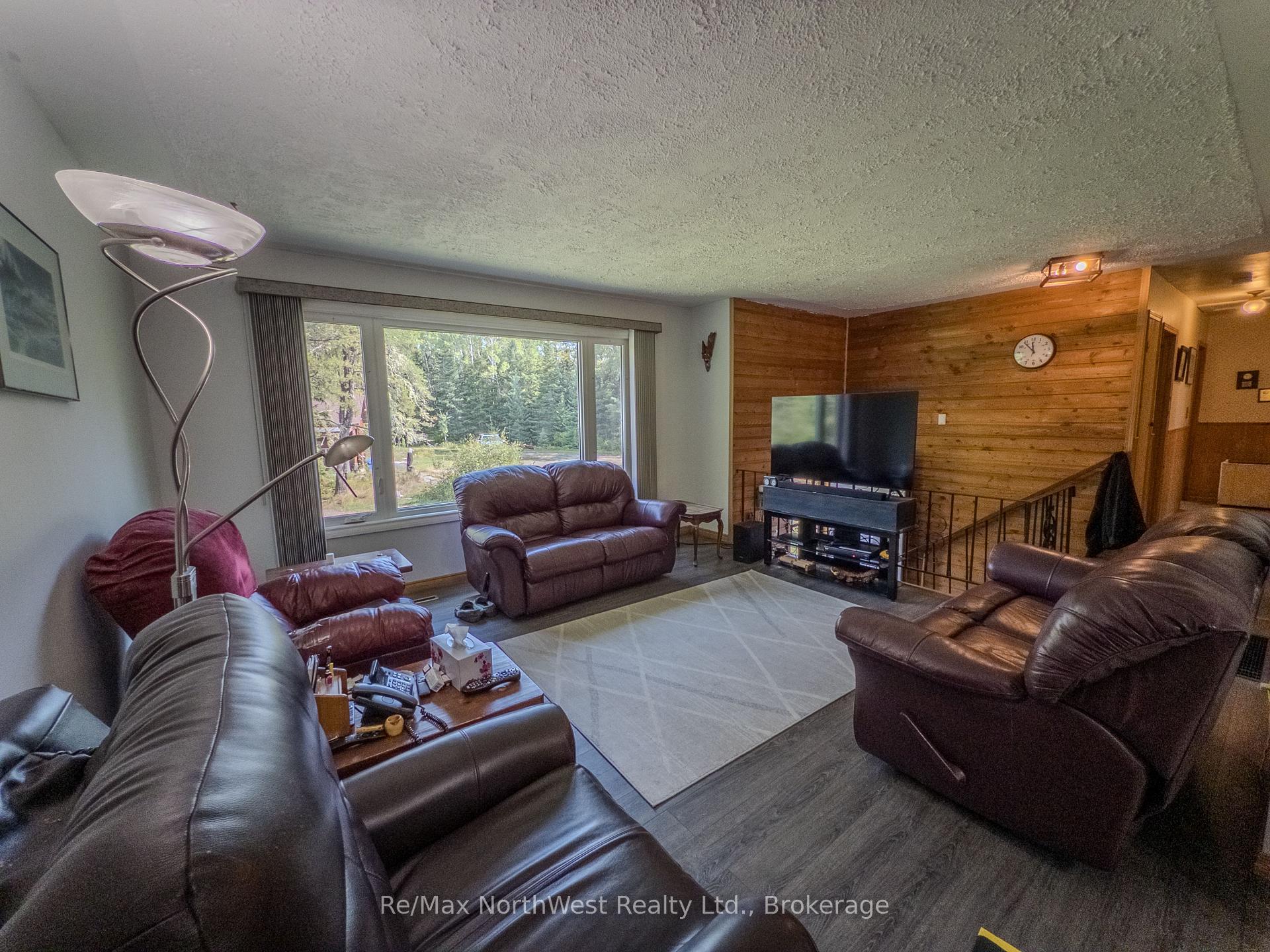 Photo 8 of 693 Carlton Road, Kenora, Redditt Road West — HOMEH