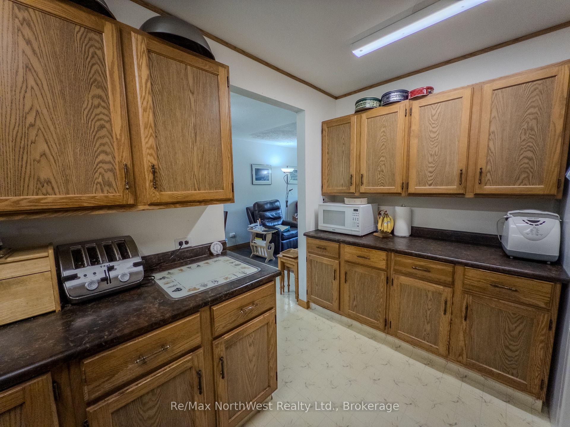 Photo 15 of 693 Carlton Road, Kenora, Redditt Road West — HOMEH