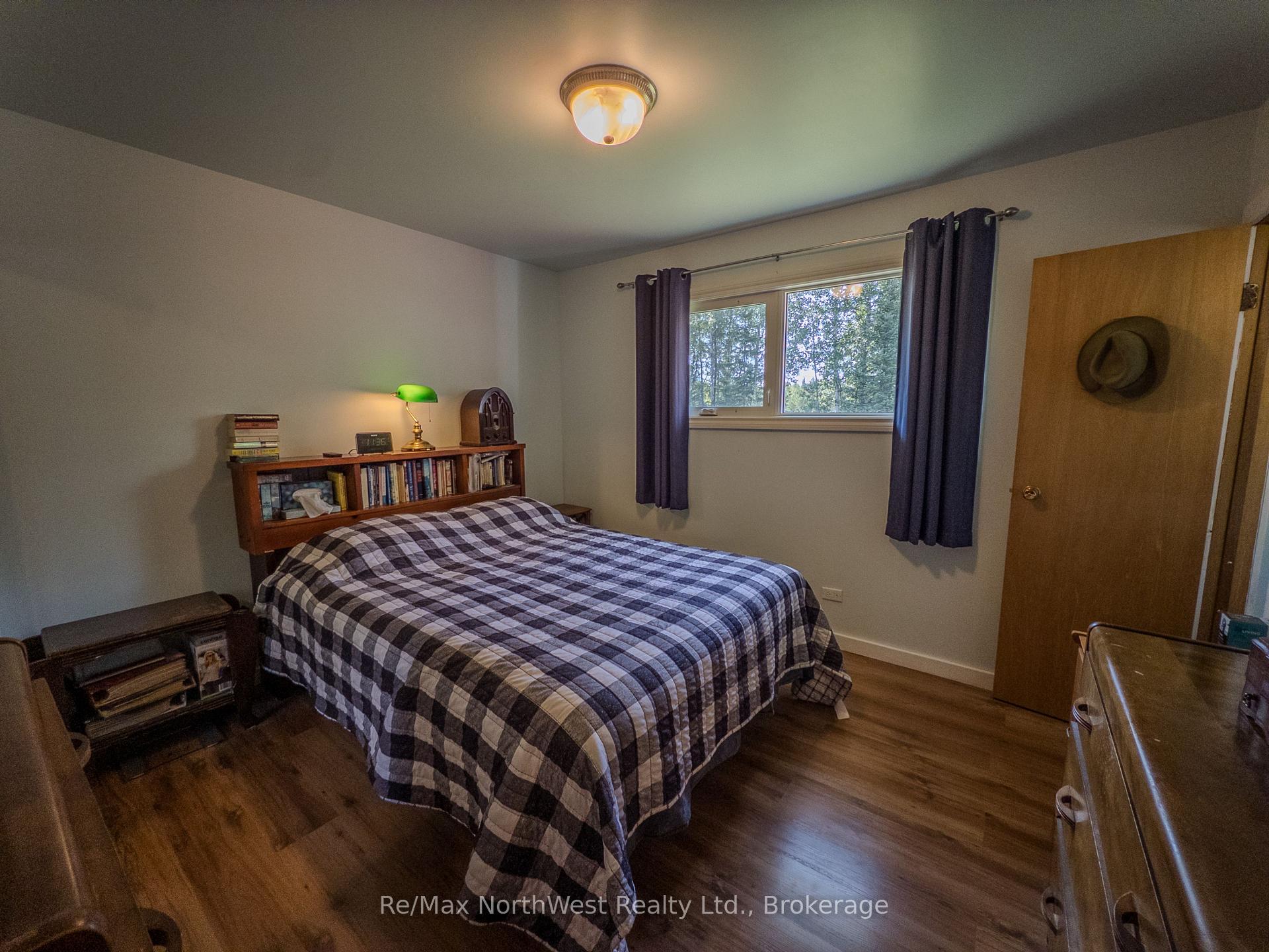 Photo 17 of 693 Carlton Road, Kenora, Redditt Road West — HOMEH