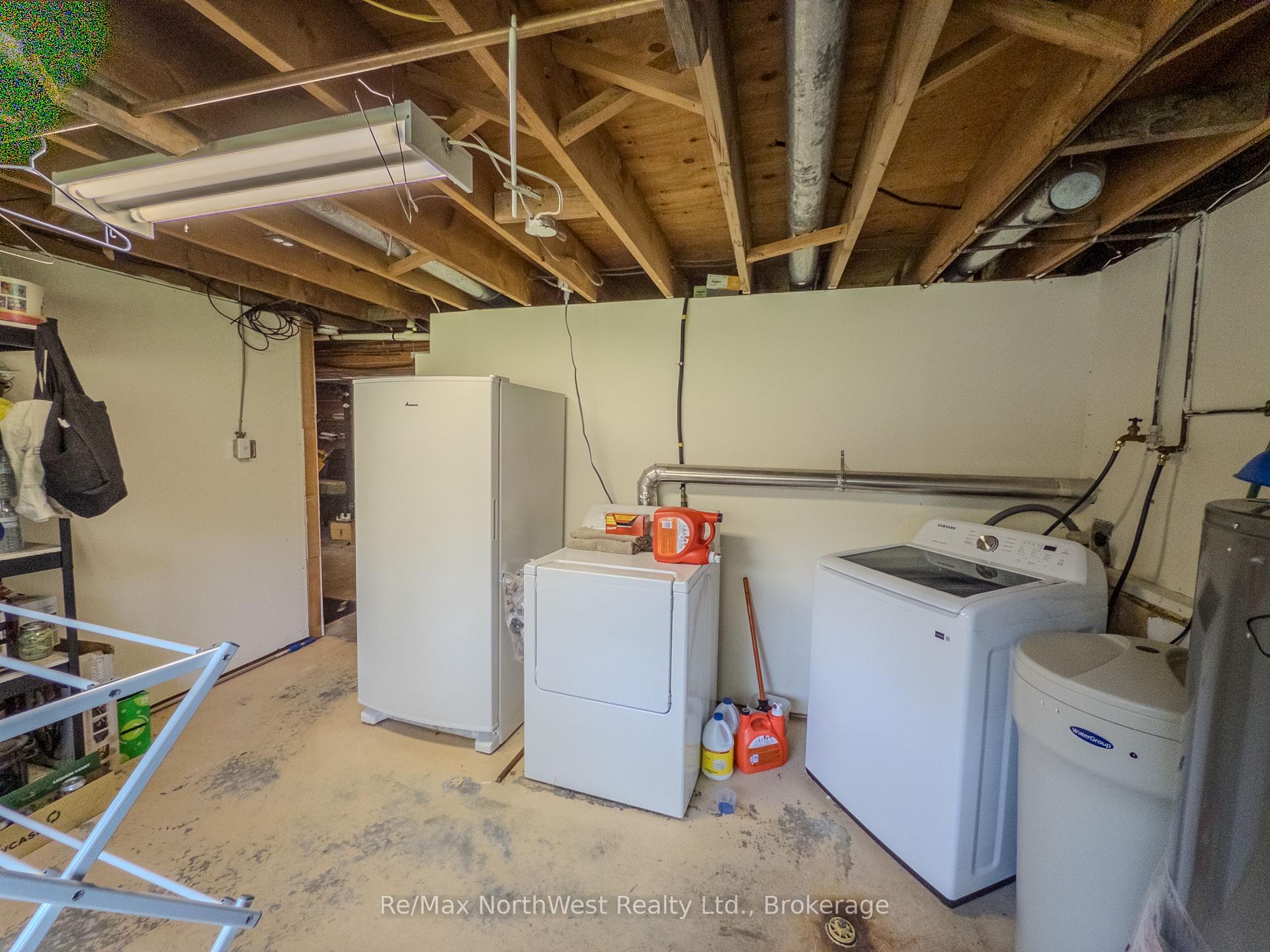 Photo 36 of 693 Carlton Road, Kenora, Redditt Road West — HOMEH