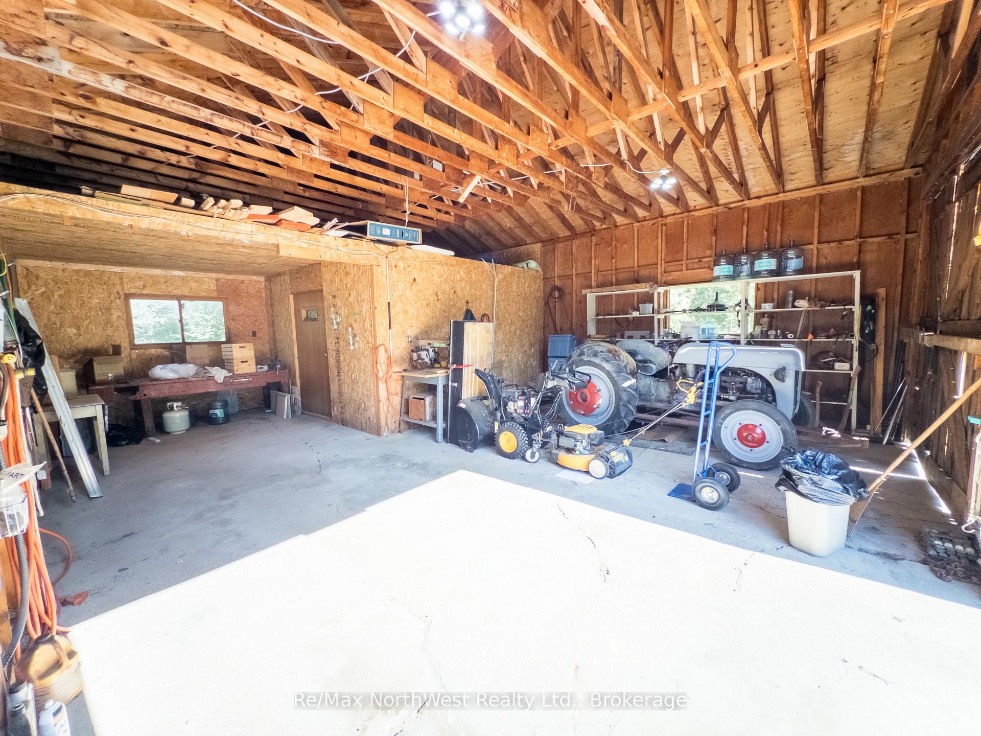 Photo 40 of 693 Carlton Road, Kenora, Redditt Road West — HOMEH