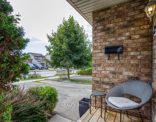Photo 2 of 296 Millburn Boulevard, Centre Wellington, Fergus — HOMEH