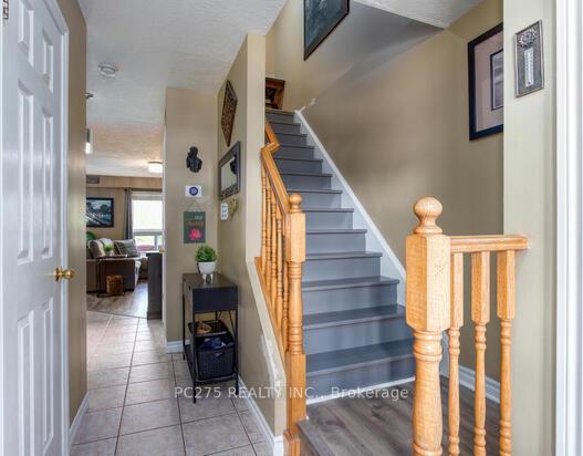 Photo 5 of 296 Millburn Boulevard, Centre Wellington, Fergus — HOMEH