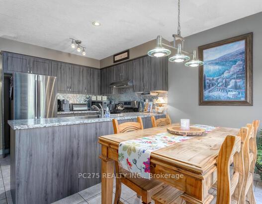 Photo 10 of 296 Millburn Boulevard, Centre Wellington, Fergus — HOMEH