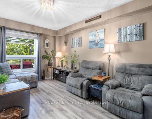 Photo 13 of 296 Millburn Boulevard, Centre Wellington, Fergus — HOMEH