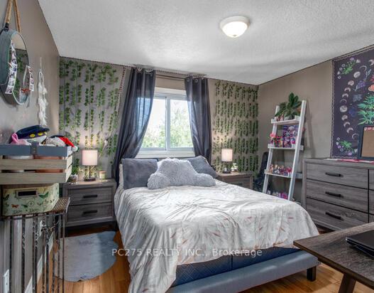Photo 19 of 296 Millburn Boulevard, Centre Wellington, Fergus — HOMEH