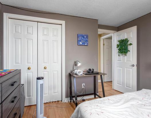 Photo 20 of 296 Millburn Boulevard, Centre Wellington, Fergus — HOMEH