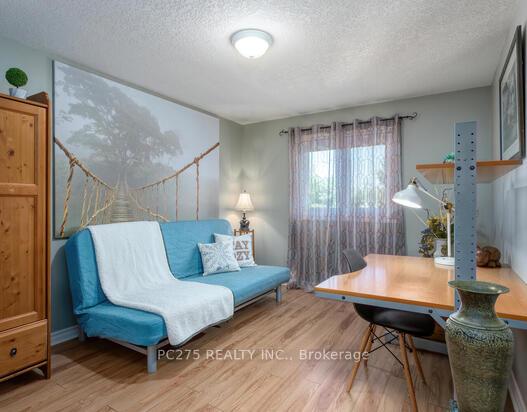Photo 21 of 296 Millburn Boulevard, Centre Wellington, Fergus — HOMEH