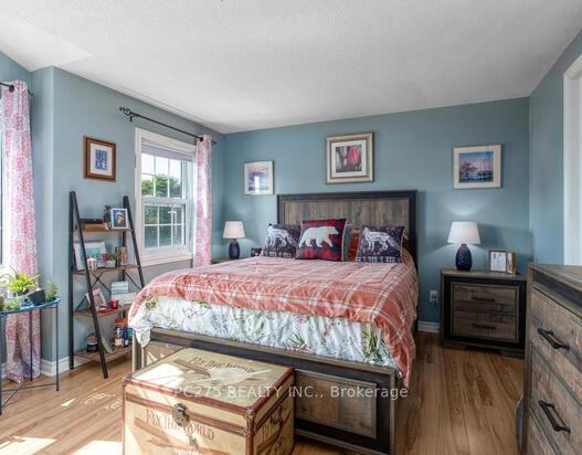 Photo 25 of 296 Millburn Boulevard, Centre Wellington, Fergus — HOMEH