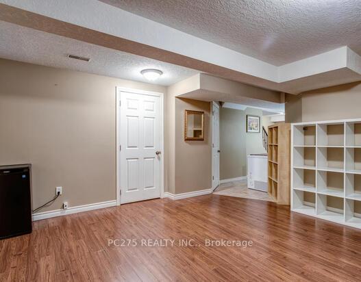 Photo 29 of 296 Millburn Boulevard, Centre Wellington, Fergus — HOMEH