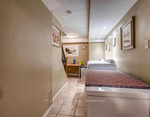 Photo 31 of 296 Millburn Boulevard, Centre Wellington, Fergus — HOMEH