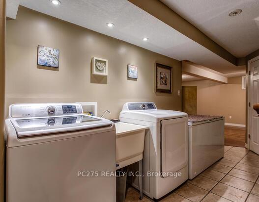 Photo 32 of 296 Millburn Boulevard, Centre Wellington, Fergus — HOMEH