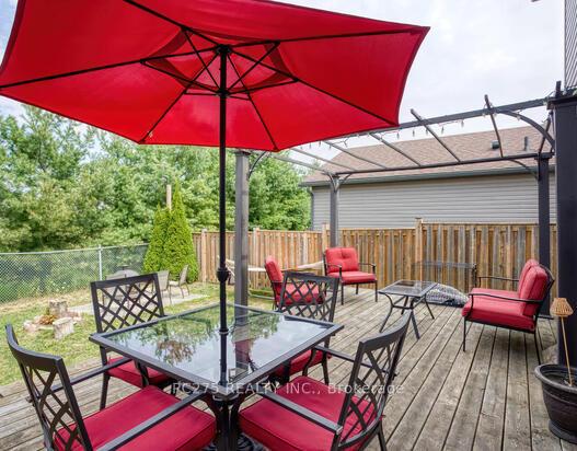 Photo 34 of 296 Millburn Boulevard, Centre Wellington, Fergus — HOMEH