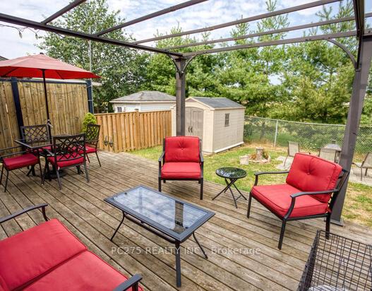 Photo 37 of 296 Millburn Boulevard, Centre Wellington, Fergus — HOMEH