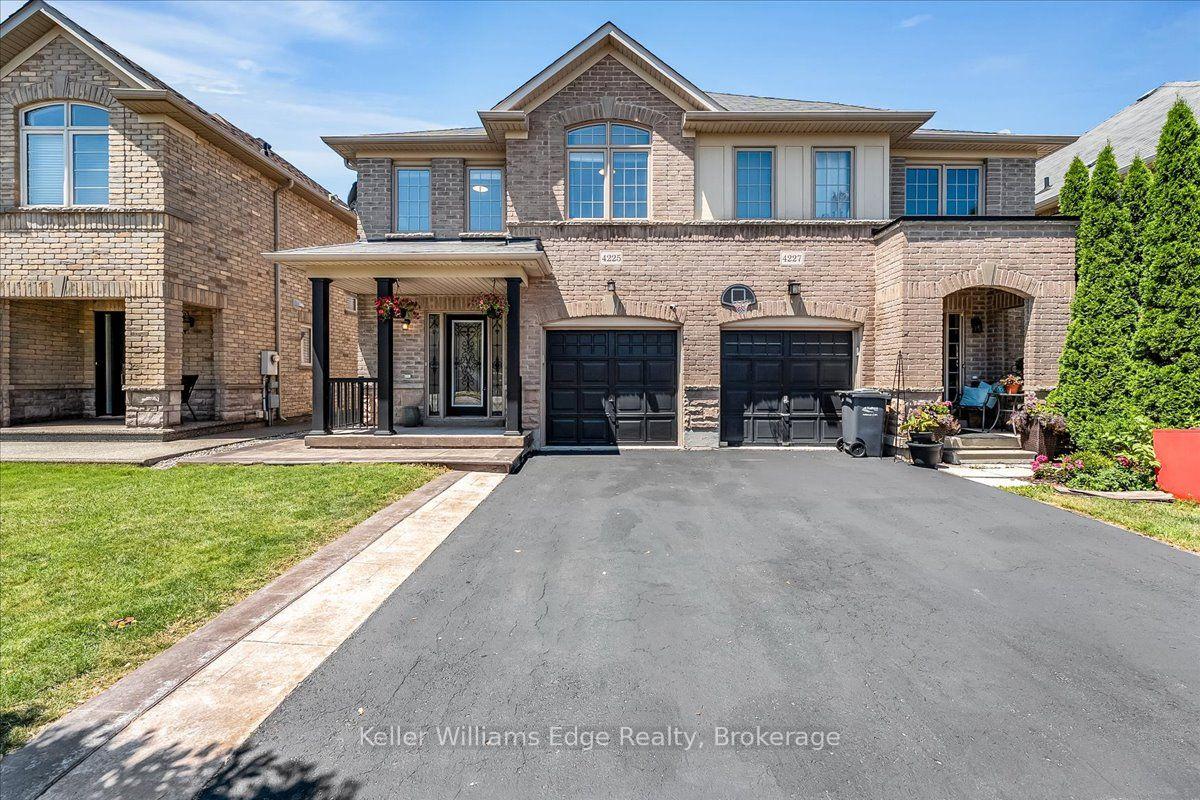 Photo 1 of 4225 Thomas Alton Boulevard, Burlington, Alton — HOMEH