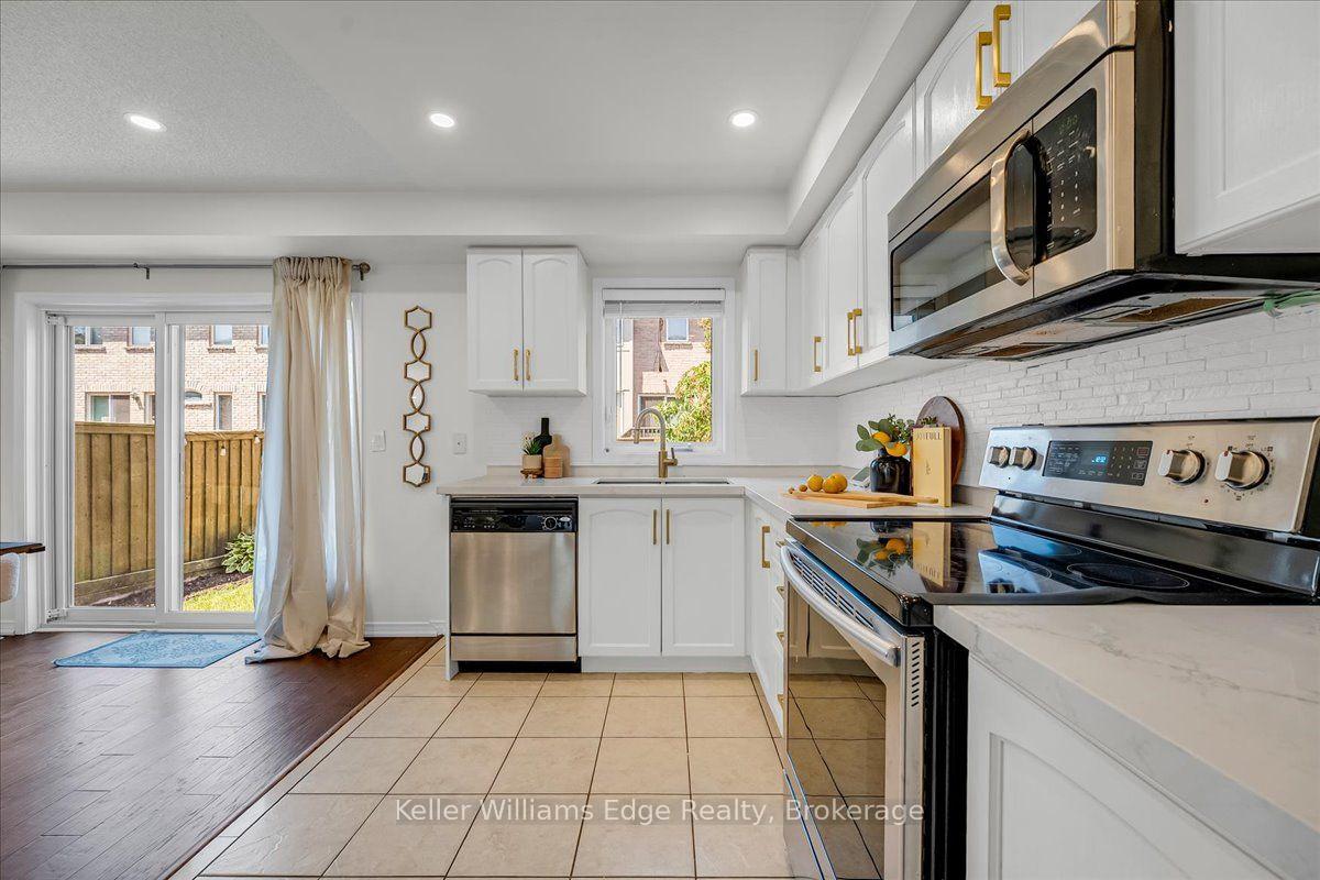 Photo 16 of 4225 Thomas Alton Boulevard, Burlington, Alton — HOMEH
