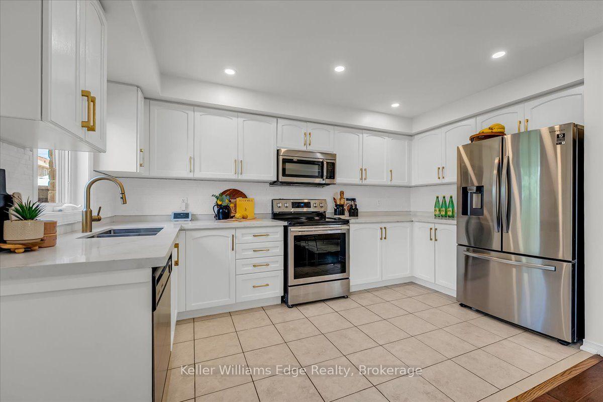 Photo 17 of 4225 Thomas Alton Boulevard, Burlington, Alton — HOMEH
