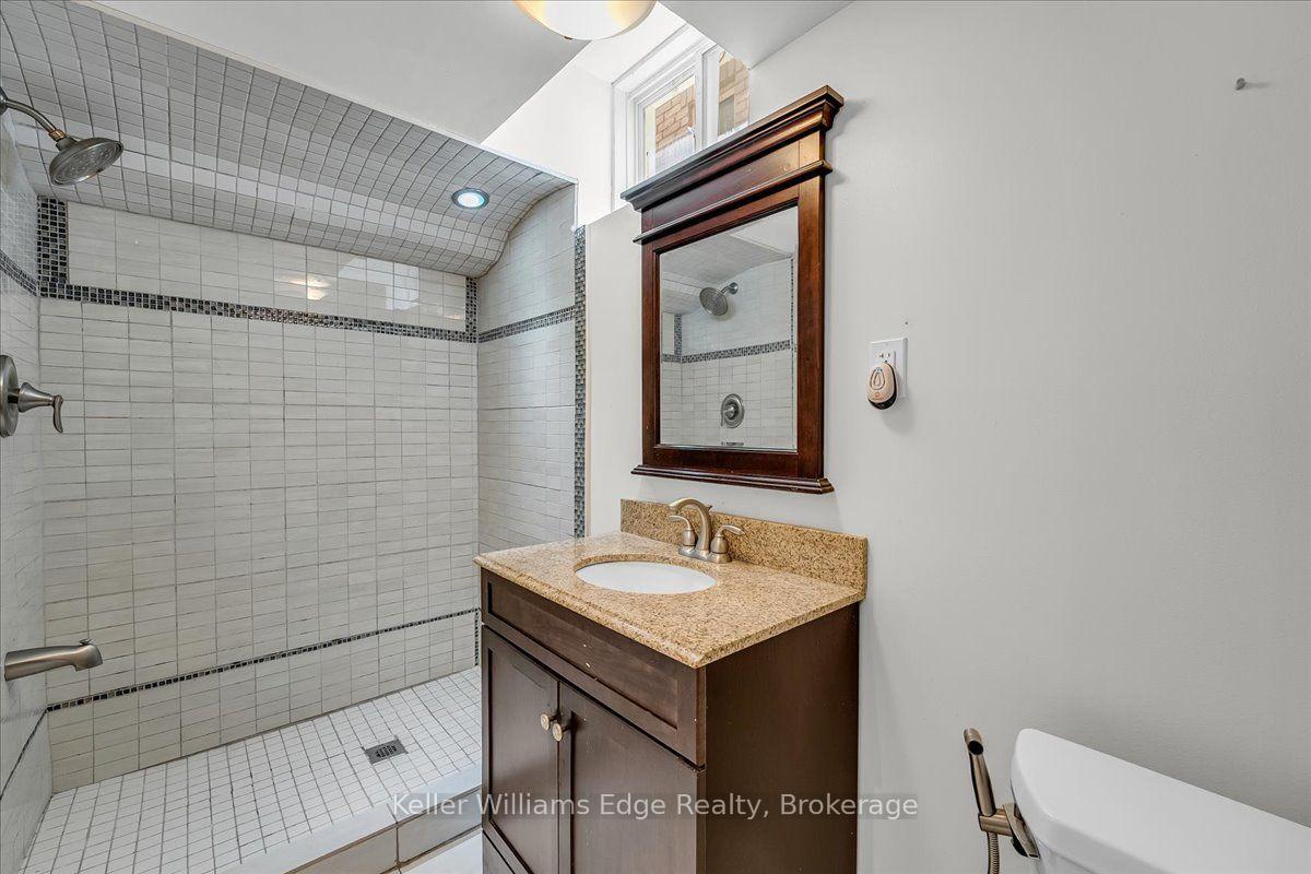 Photo 36 of 4225 Thomas Alton Boulevard, Burlington, Alton — HOMEH