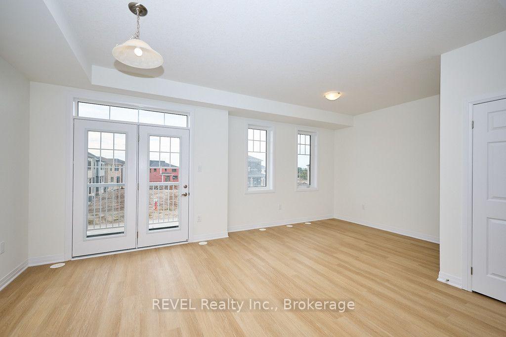 Photo 9 of 68 Feather Road, Welland, Dain City — HOMEH