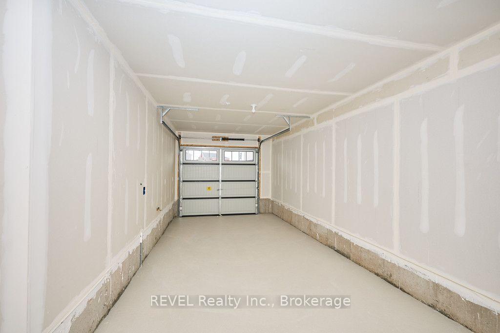Photo 17 of 68 Feather Road, Welland, Dain City — HOMEH