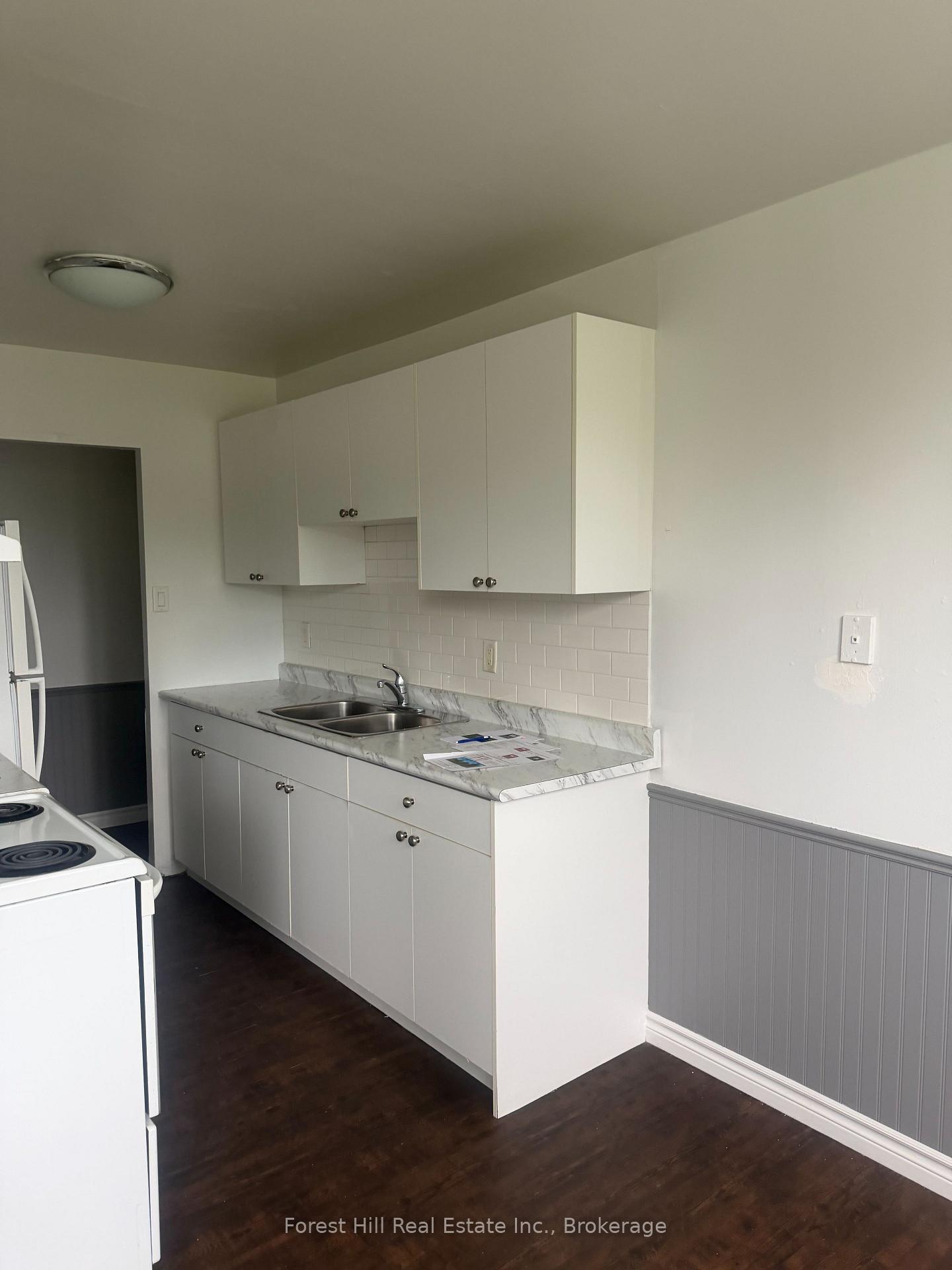Photo 2 of Unit 201, 176 Eighth Street, Collingwood — HOMEH