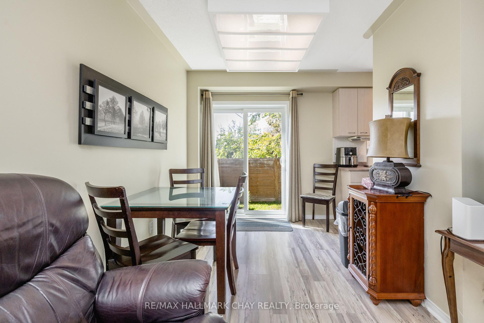 Photo 7 of Unit 9, 531 High Street, Orillia — HOMEH